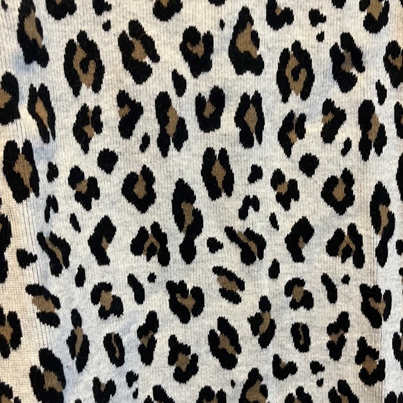 Loft Leopard Poof sleeve Sweater size XS - Picture 2 of 5